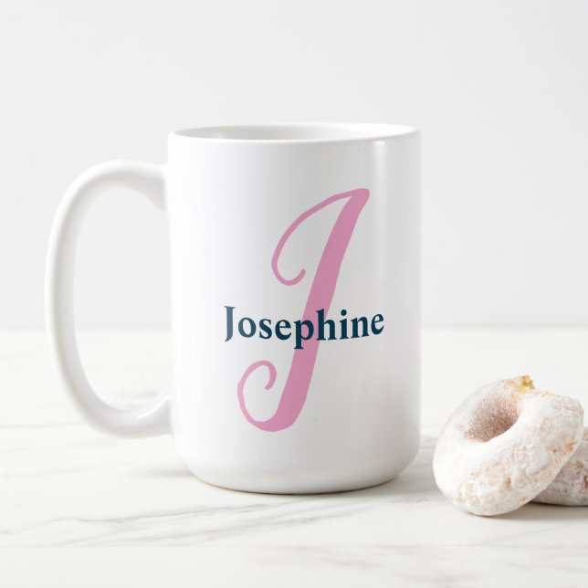 Taza De Café Letra rosada monograma personalizada J Nombre pers (Con donut)