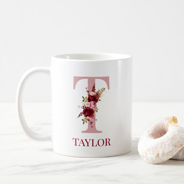 Taza De Café Letra T Burgundy Rubor Floral (Con donut)