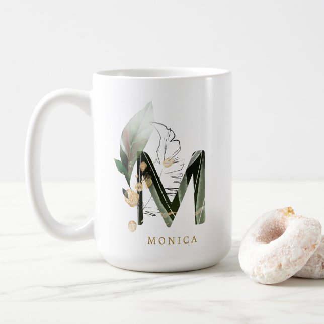 Taza De Café Letra tropical monograma "M" personalizada (Con donut)