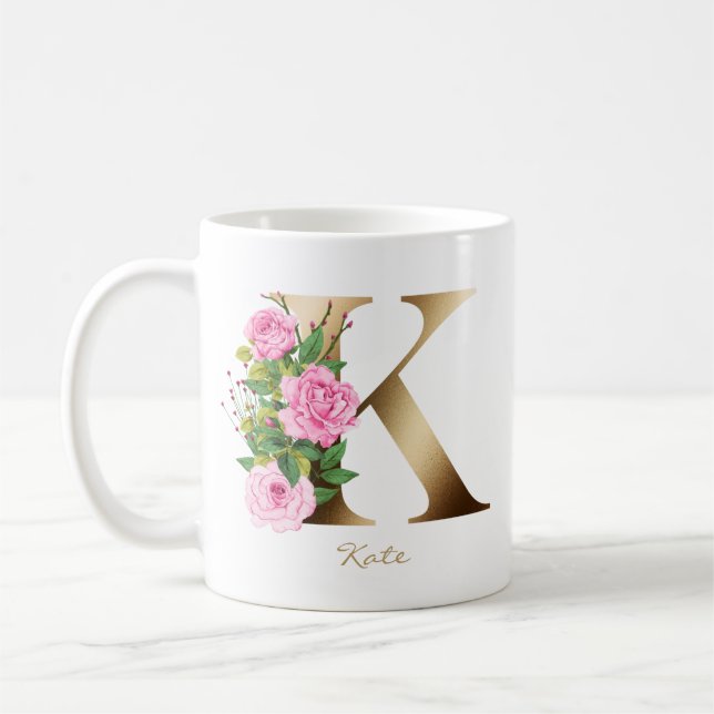 Taza De Café Letter K Gold Monogram | Pink Roses Floral (Izquierda)