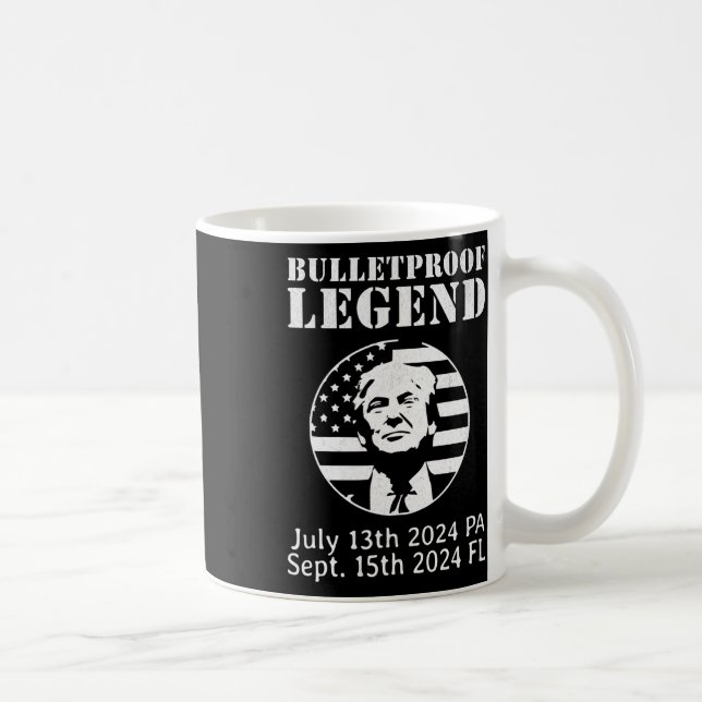 Taza De Café Leyenda a prueba de balas Trump que perdiste dos v (Derecha)