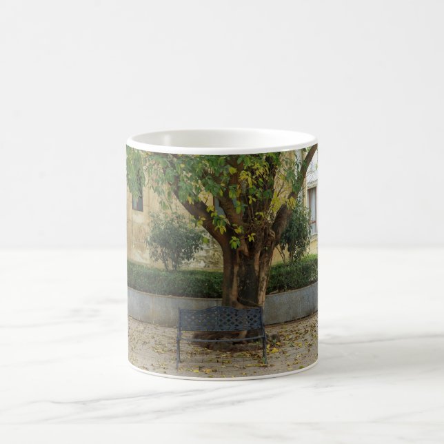 Taza De Café Li Garden Series: Echoes Beneath the Tree (Centro)