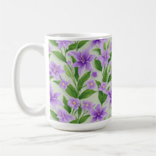 Taza De Café Lilas púrpuras vibrantes con hojas verdes