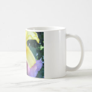 Taza De Café Lirio amarillo