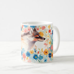 Taza De Café Lobo caprichoso en un jardín floreciente