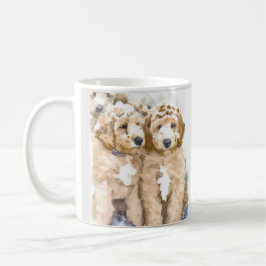 Taza De Café Los cachorros de Goldendoodle juegan lindo