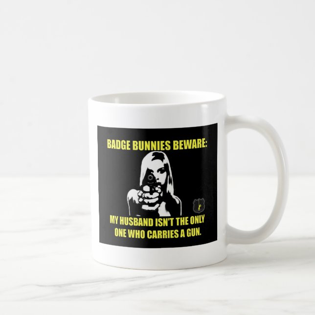 Taza De Café Los conejitos de la insignia se guardan (Derecha)