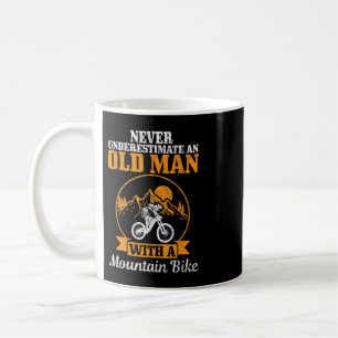 Taza De Café Los Hombres Nunca Subestiman A Un Viejo Con Una Mo