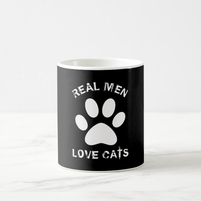 Taza De Café Los hombres reales aman a los gatos Personalizado  (Centro)