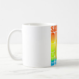 Taza De Café Los hombres reales conducen tuberías de diesel en 