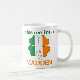 Taza De Café Los irlandeses personalizados me besan que soy