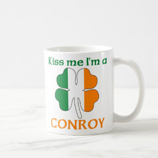 Taza De Café Los irlandeses personalizados me besan que soy