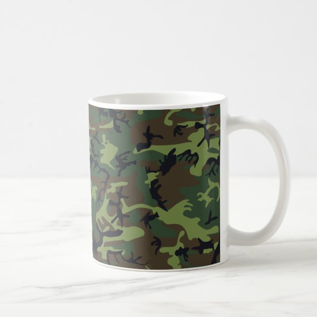 Taza De Café Los militares verdes del bosque camuflan el modelo (Derecha)