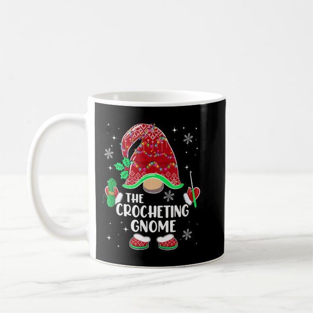 Taza De Café Los Navidades de crocheting Gnome alumbran a Yarn  (Izquierda)