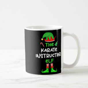 Taza De Café Los Navidades elfo del instructor de karate coinci