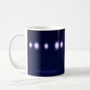 Taza De Café Luces en el personalizable del cielo