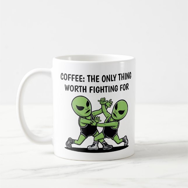 Taza De Café Luchando contra los extranjeros (Izquierda)