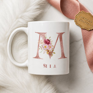 Taza De Café M de Monograma Floral Dorado Rosa Personalizado