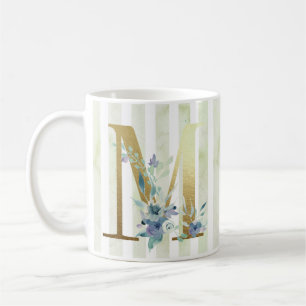 Taza De Café M, inicial dorada sobre rayas azules y blancas