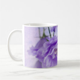 Taza De Café Macro morada de Campanella flor