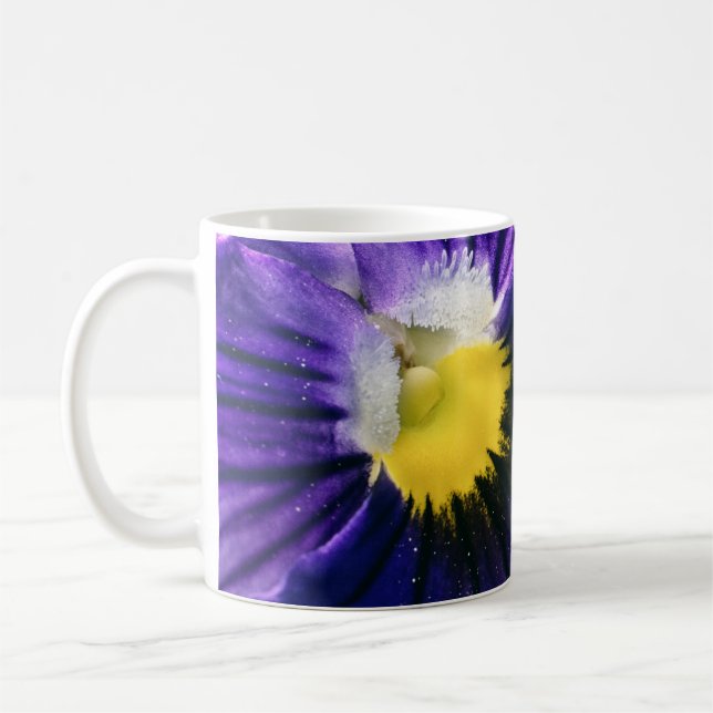 Taza De Café Macrofotografía de macro pansy púrpura inspiradora (Izquierda)