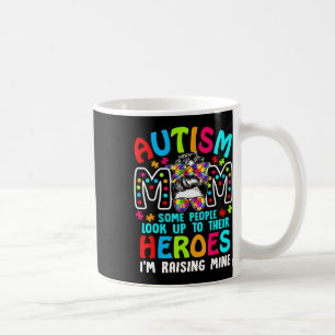 Taza De Café Madre del autismo criando una pieza de rompecabeza