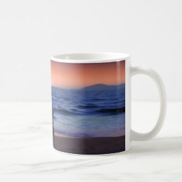 Taza De Café Madre e hija caminan en la playa (Día de la Madre)
