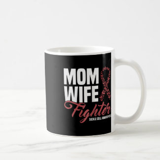 Taza De Café Madre mujer luchadora contra la cinta de borgoña