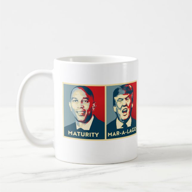Taza De Café Madurez sobre Mar-a-Lago Mug (Izquierda)