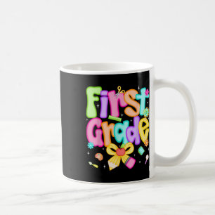 Taza De Café Maestra de primer grado preppy vuelve a la escuela