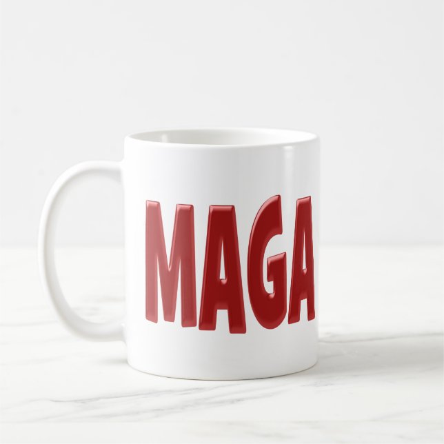 Taza De Café MAGA con medio texto rojo Coffee Mug (Izquierda)