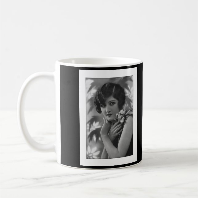 Taza De Café Magnífico victoriano en blanco y negro (Izquierda)
