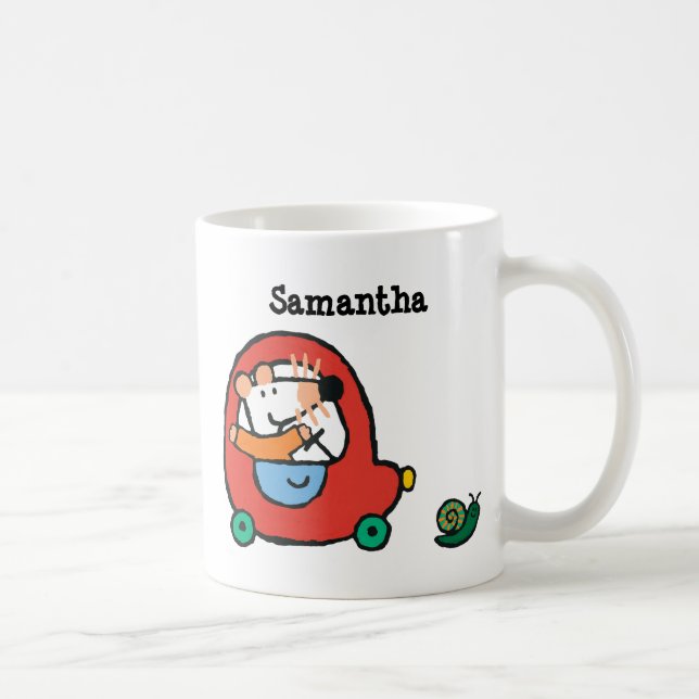 Taza De Café Maisy conduce un coche rojo lindo (Derecha)