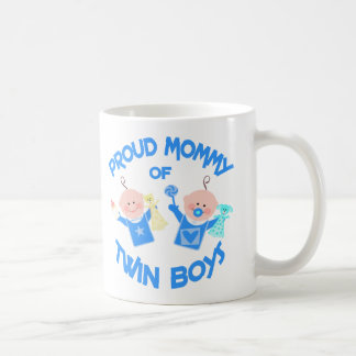 Taza De Café Mamá del día de madre de muchachos gemelos