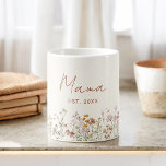 Taza De Café Mama Establishment Wildflower Terracotta Baby Show<br><div class="desc">Celebra la belleza de la maternidad con nuestra "Mamá estableció el café Baby Shower Terracotta con flores silvestres". Diseñado con amor y cuidado, este tazón de color terracota sirve como un encantador recordatorio del precioso viaje por delante. El diseño de la flor silvestre simboliza el vínculo único y floreciente entre...</div>