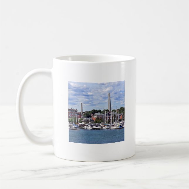 Taza De Café Mamáes de Boston - Marina con Monumento a Bunker H (Izquierda)