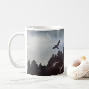 Taza De Café Mañana mojada en las montañas
