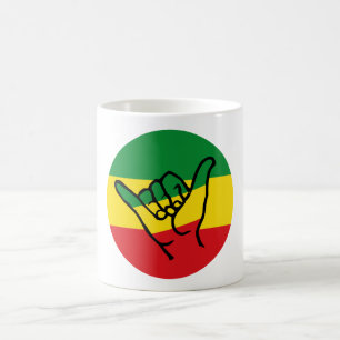 Taza De Café Mano Shaka con colores de reggae