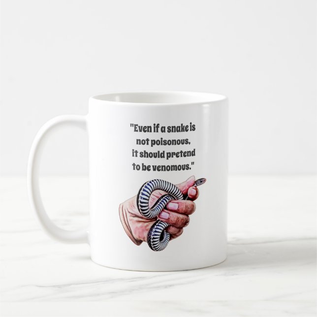 Taza De Café mano sujetando el reptile de serpiente bebé citas  (Izquierda)