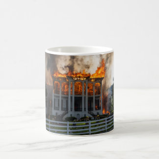 Taza De Café Mansión Antebellum | Incendio en el resort Nottowa