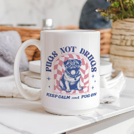 Taza De Café Mantener la calma y la pug en las bombas retro no 