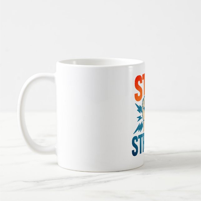Taza De Café Mantente fuerte - Desi motivacional de poder de pu (Izquierda)