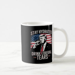 Taza De Café Mantente informado y bebe las lágrimas de los libe
