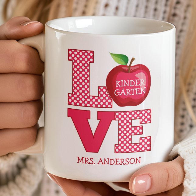 Taza De Café Manzana de amor para maestro nombre personalizado  (Subido por el creador)