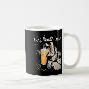 Taza De Café Mapache divertido bebiendo café helado meme de ani