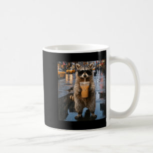 Taza De Café Mapache divertido bebiendo café helado meme de ani