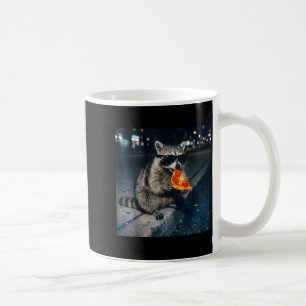 Taza De Café Mapache divertido comiendo pizza selfie de animal