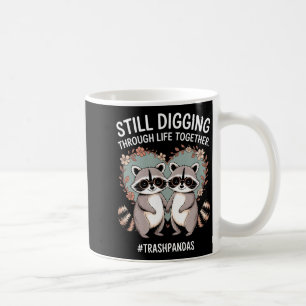 Taza De Café Mapaches de basura siguen cavando juntos Parejas c