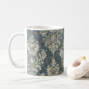 Taza De Café Marfil Damask en fondo azul