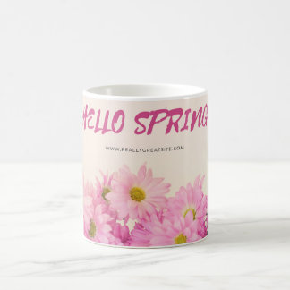 Taza de café margaritas rosadas hola primavera